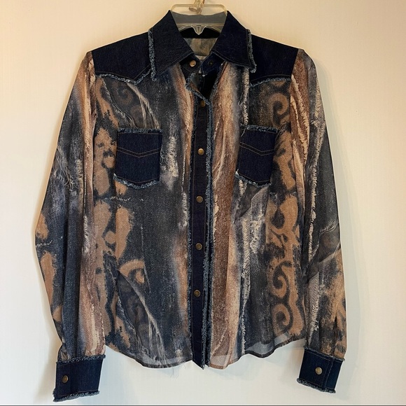 NWOT Unique Sheer Denim Western Shirt Size 4 Distressed Print Snap Front Blouse - Picture 1 of 7